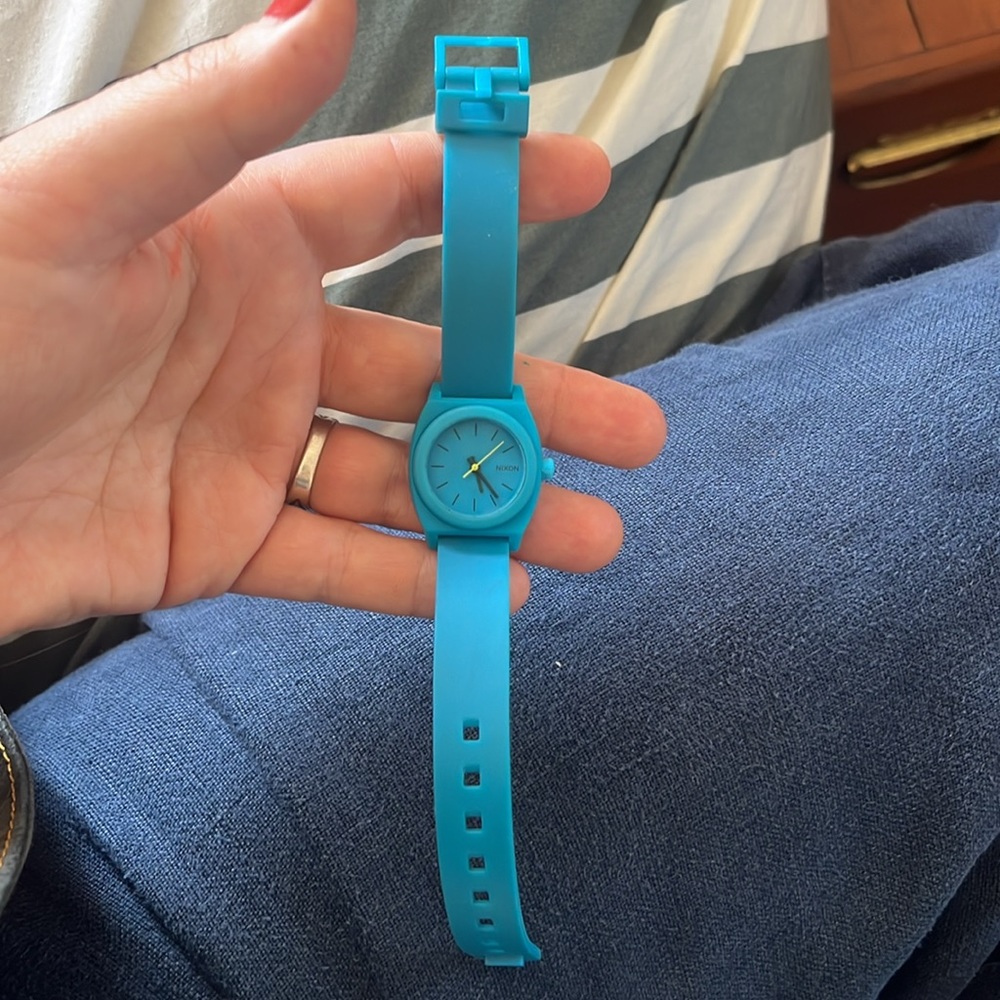 Nikon Watch Blue - Picture 3 of 3